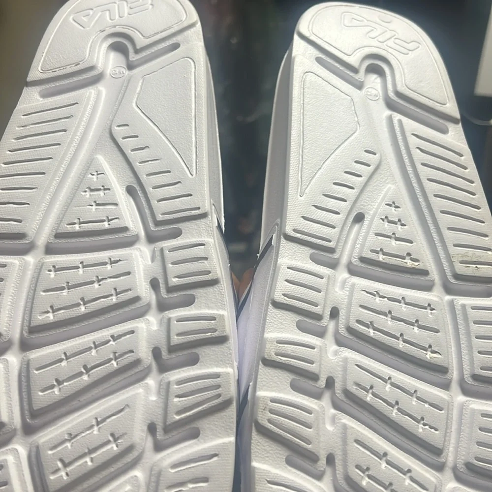 Men FILA Slides - Picture 4 of 8